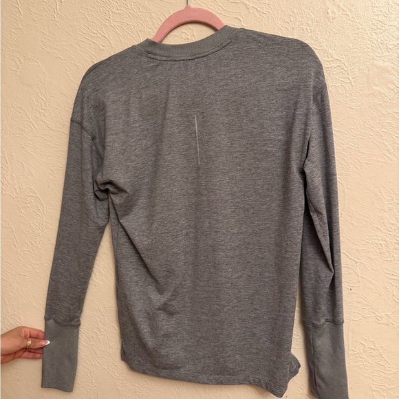 Nike Women's Long Sleeve Tee - Picture 5 of 5